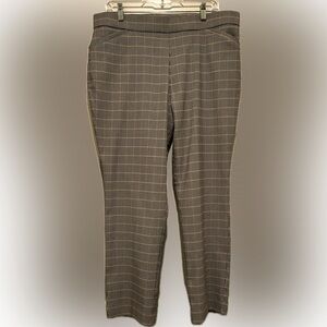 Women’s 18 petite Worthington pull-on skinny pants plaid black/tan/white